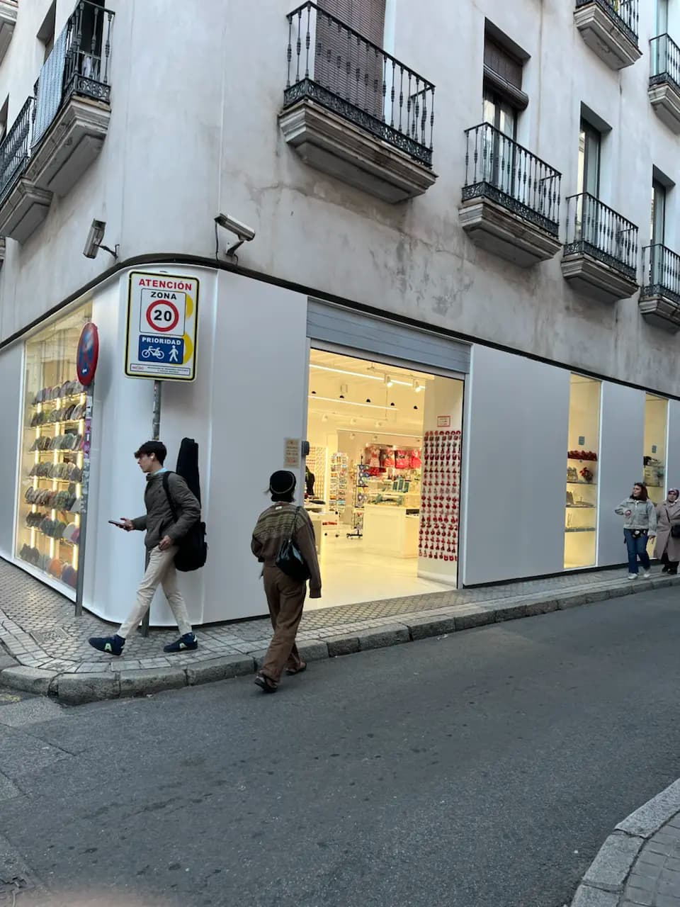 ฮันนีมูนวันที่ 6: ทัวร์ชมเซเตนิลและรอนดา - 18 Calle de la Cabeza del Rey Don Pedro, Seville