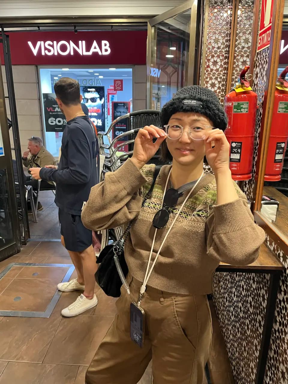 ฮันนีมูนวันที่ 6: ทัวร์ชมเซเตนิลและรอนดา - 10–98 Calle de Javier Lasso de la Vega, Seville