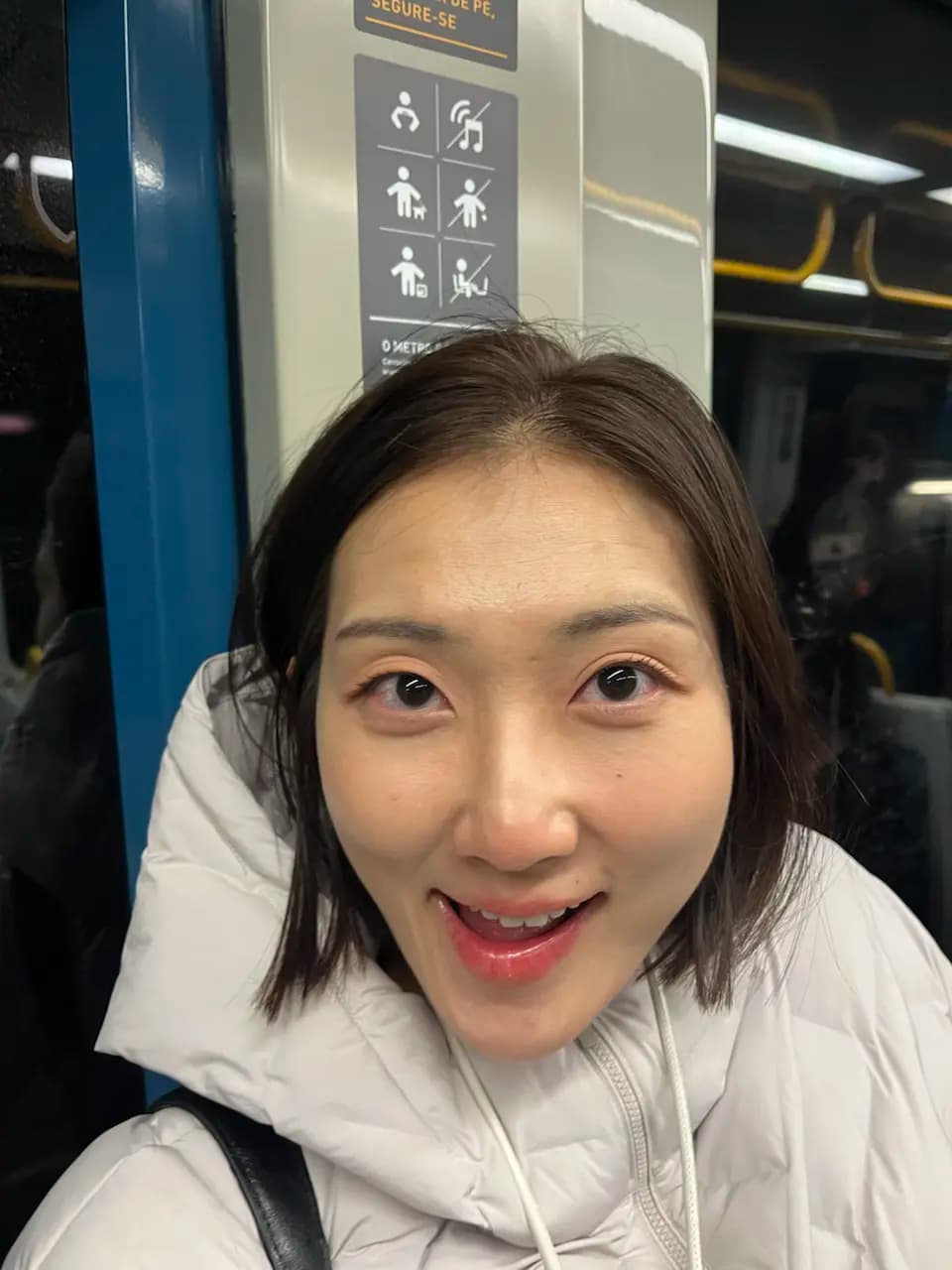 ฮันนีมูนเดย์ 3: ทัวร์โรงบ่มไวน์และเที่ยวเมืองปอร์โต - ยามเย็นริมแม่น้ำดูเอโร 🍽️ - 27–59 Rua de Rocha Leão, União das freguesias de Santa Marinha e São Pedro da Afurada, Porto, Vila Nova de Gaia