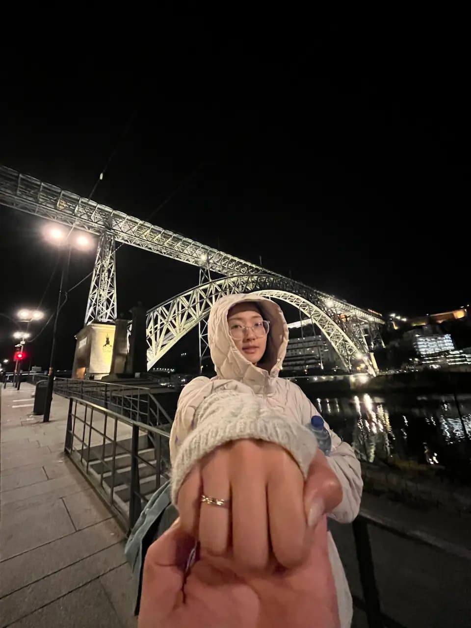ฮันนีมูนวันที่ 4: เดินเล่นในปอร์โต — โบสถ์และร้านหนังสือ Lello และของที่ระลึก - Cais da Ribeira, União das freguesias de Cedofeita, Santo Ildefonso, Sé, Miragaia, São Nicolau e Vitória, Porto