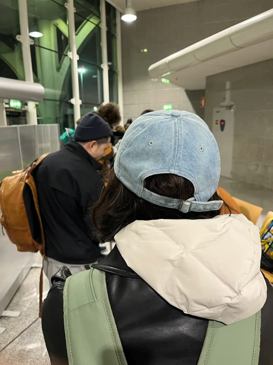 ฮันนีมูน วันที่ 5: ช้อปปิ้งที่ปอร์ตู และเยี่ยมชมมหาวิหารเซบียา - Via do Aeroporto