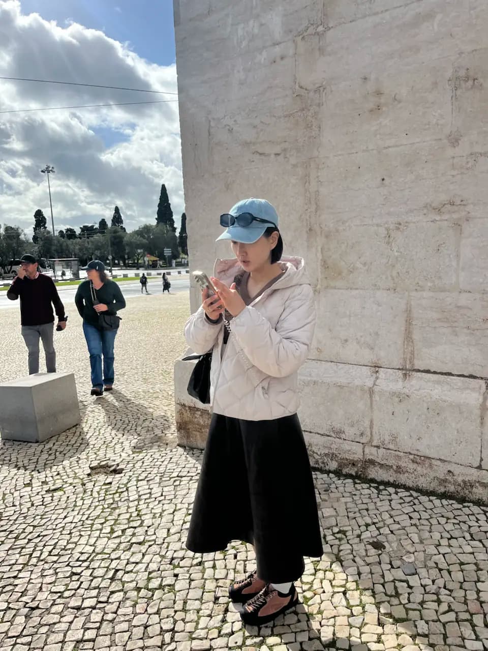 ฮันนีมูนวันที่ 1: ความโรแมนติกวันแรกที่ลิสบอน - Largo dos Jerónimos, Belém, Lisbon, Lisboa