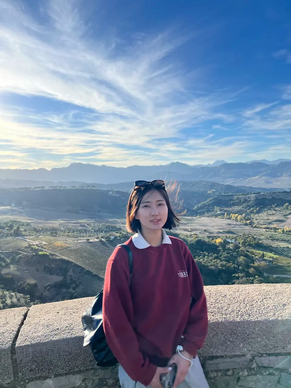 ฮันนีมูนวันที 7: ช้อปปิ้งที่กรานาดา – พระราชวังอัลฮัมบราและภาพถ่ายสแนป - 1 Plaza Teniente Arce