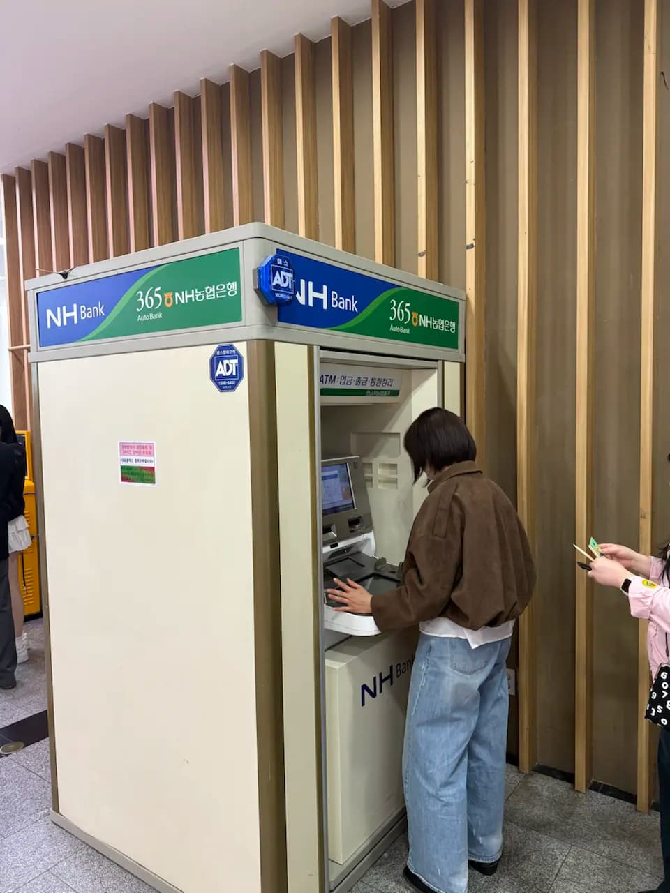 685-42 Juam-dong, Gwacheon-si