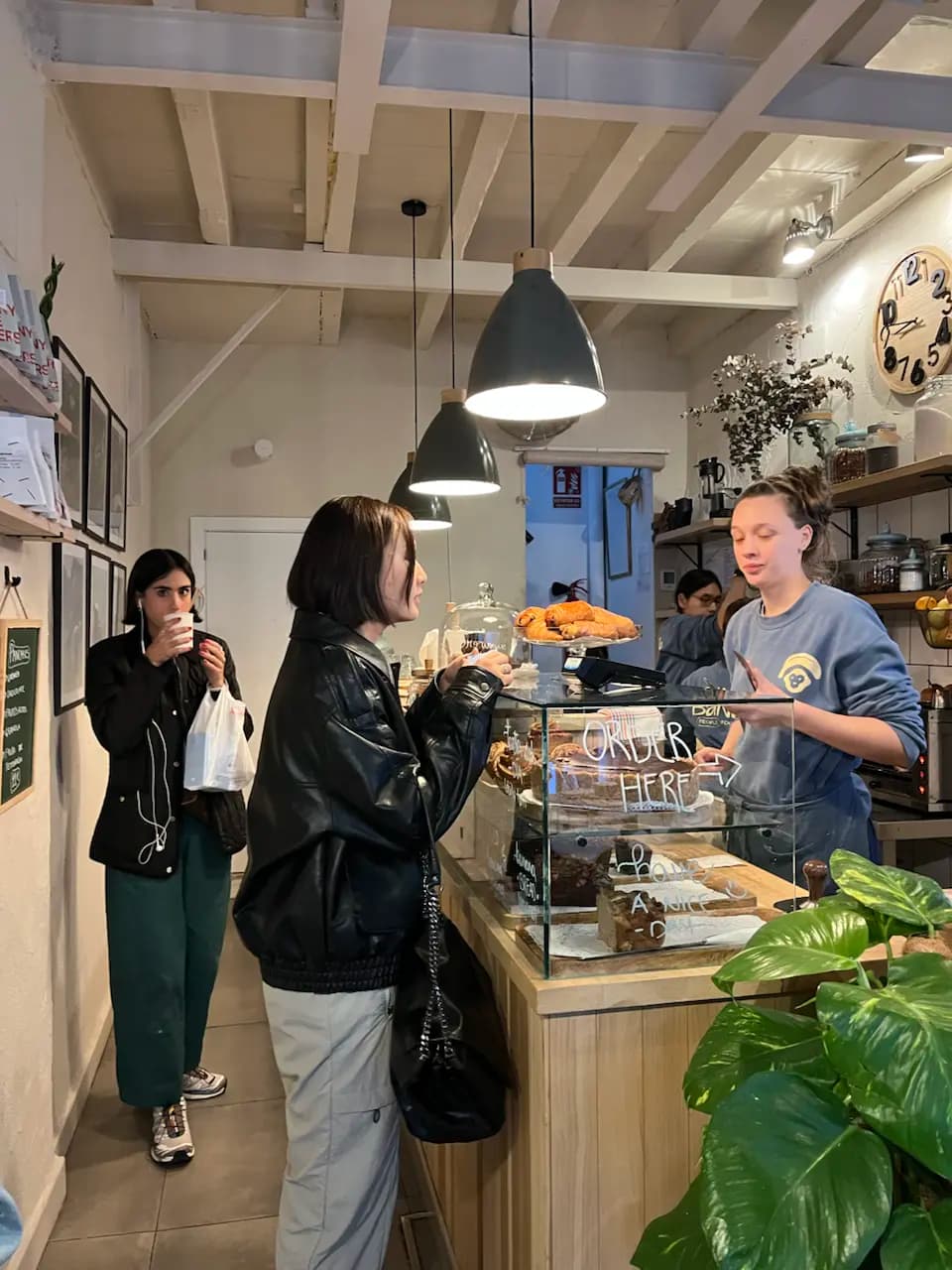 Sevilha a Granada — tour de sanduíches ❤️ - 1 Calle Alhondiga, Seville