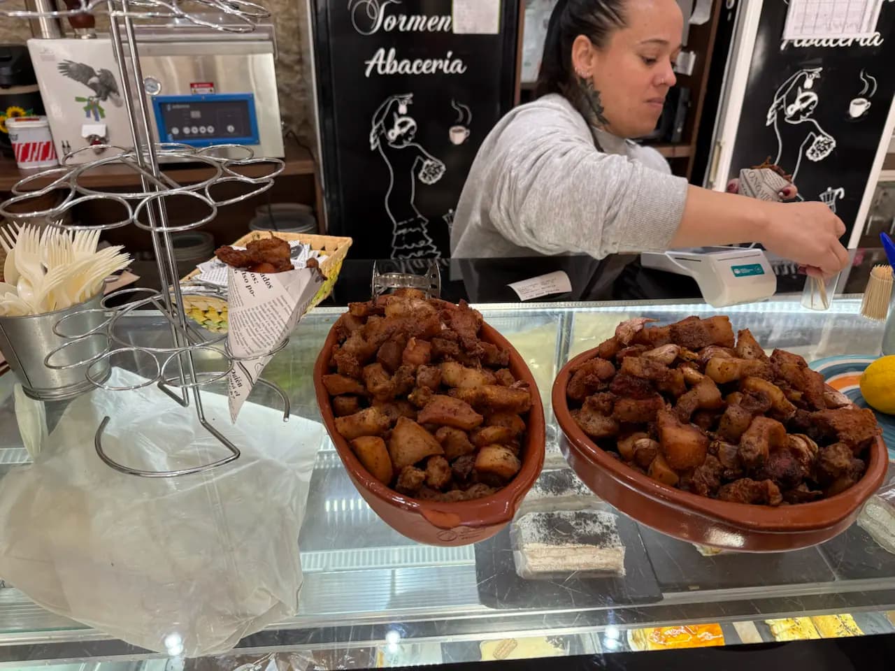 Sevilha a Granada — tour de sanduíches ❤️ - Calle de la Ronda